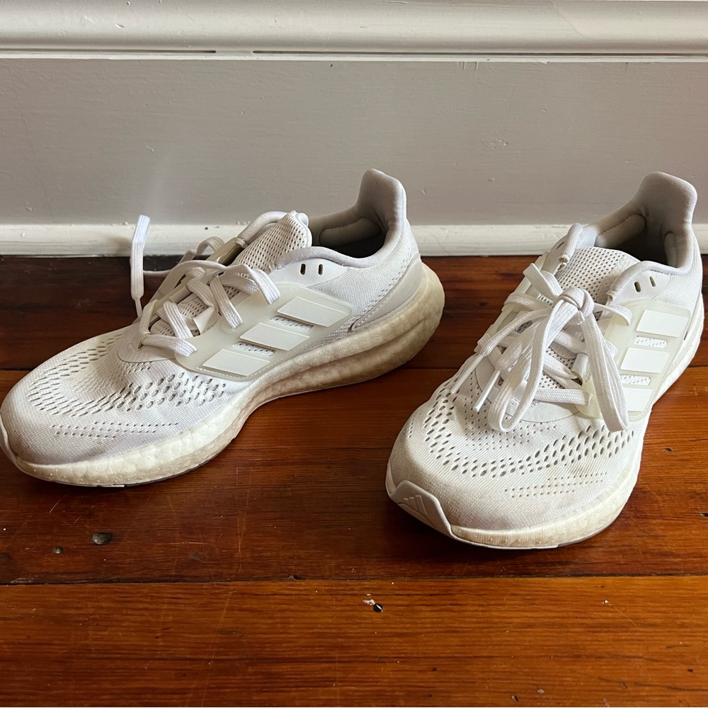 White adidas 6.5